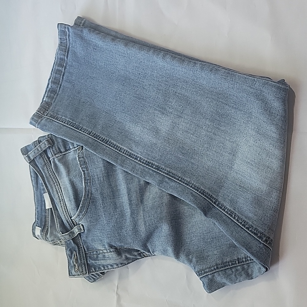 Ricki's Capri Jeans
